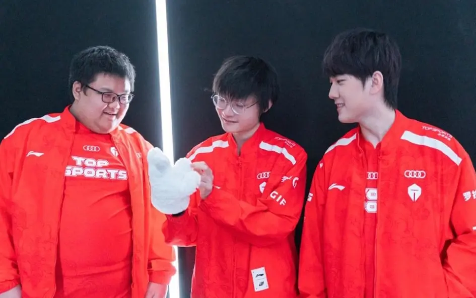 体育新闻Doinb在瑞士队比赛中表现优异,爆冷引发热议!