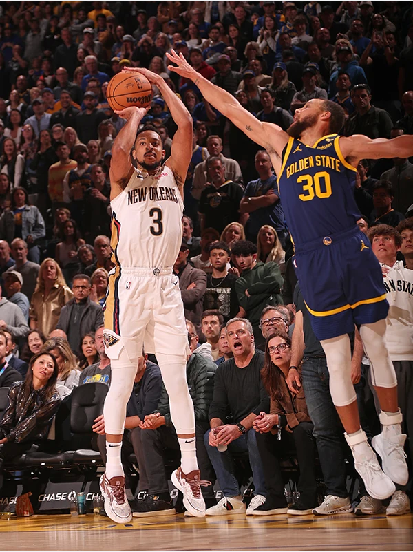 体育新闻夏洛特黄蜂迎足总杯关键赛，赛后豪取连胜，管理层满意，赛季目标并未改变的简单介绍